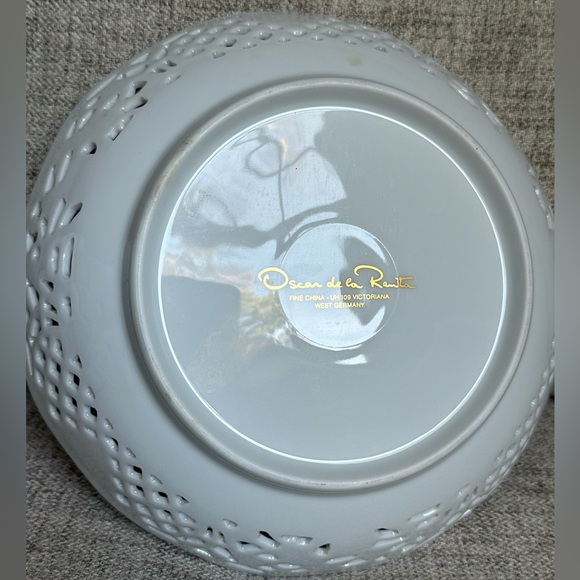 Oscar De La Renta West Germany Vintage Fine China lace floral serving bowl EUC - Picture 3 of 12